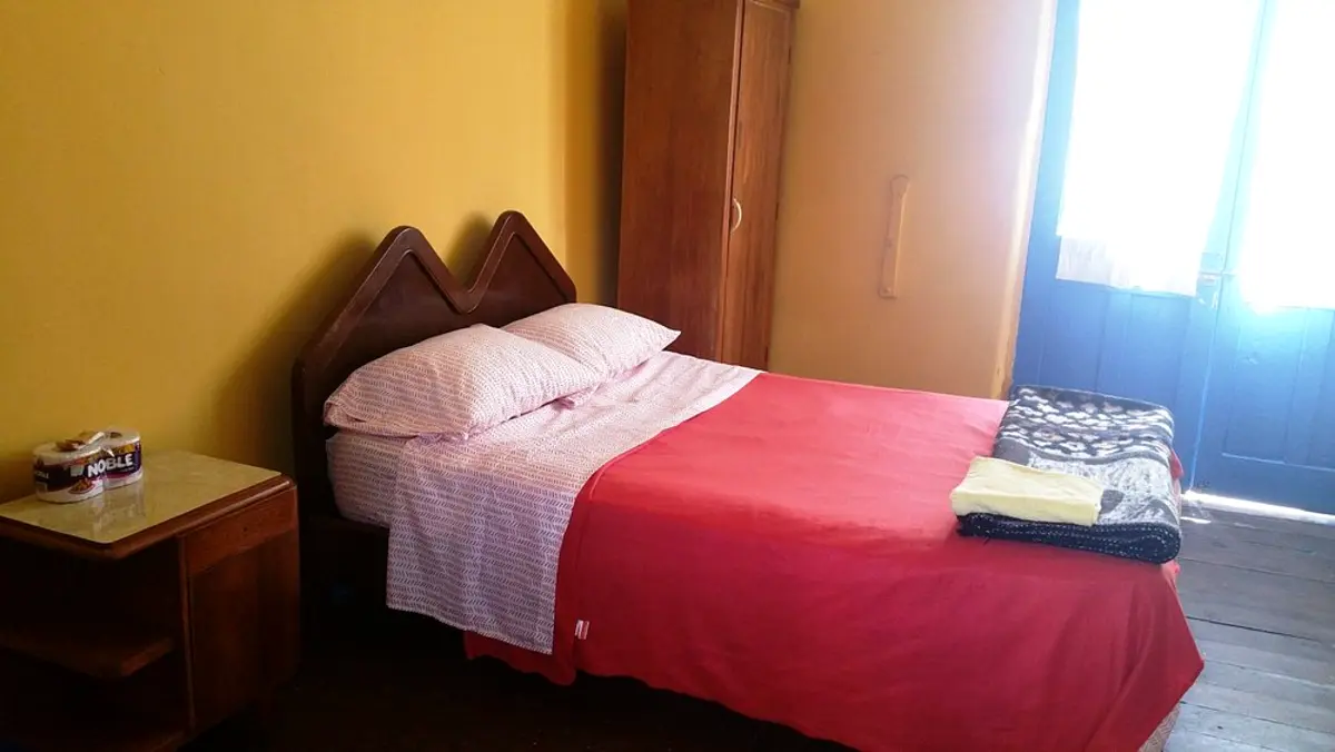 Habitación privada de la parte tradicional, con cama doble